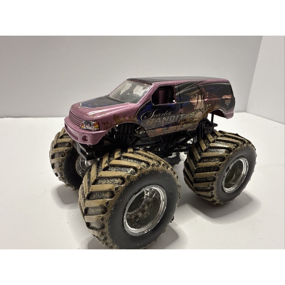 Hot Wheels Monster Jam Scarlet Bandit Die-Cast Truck 1:64 Scale